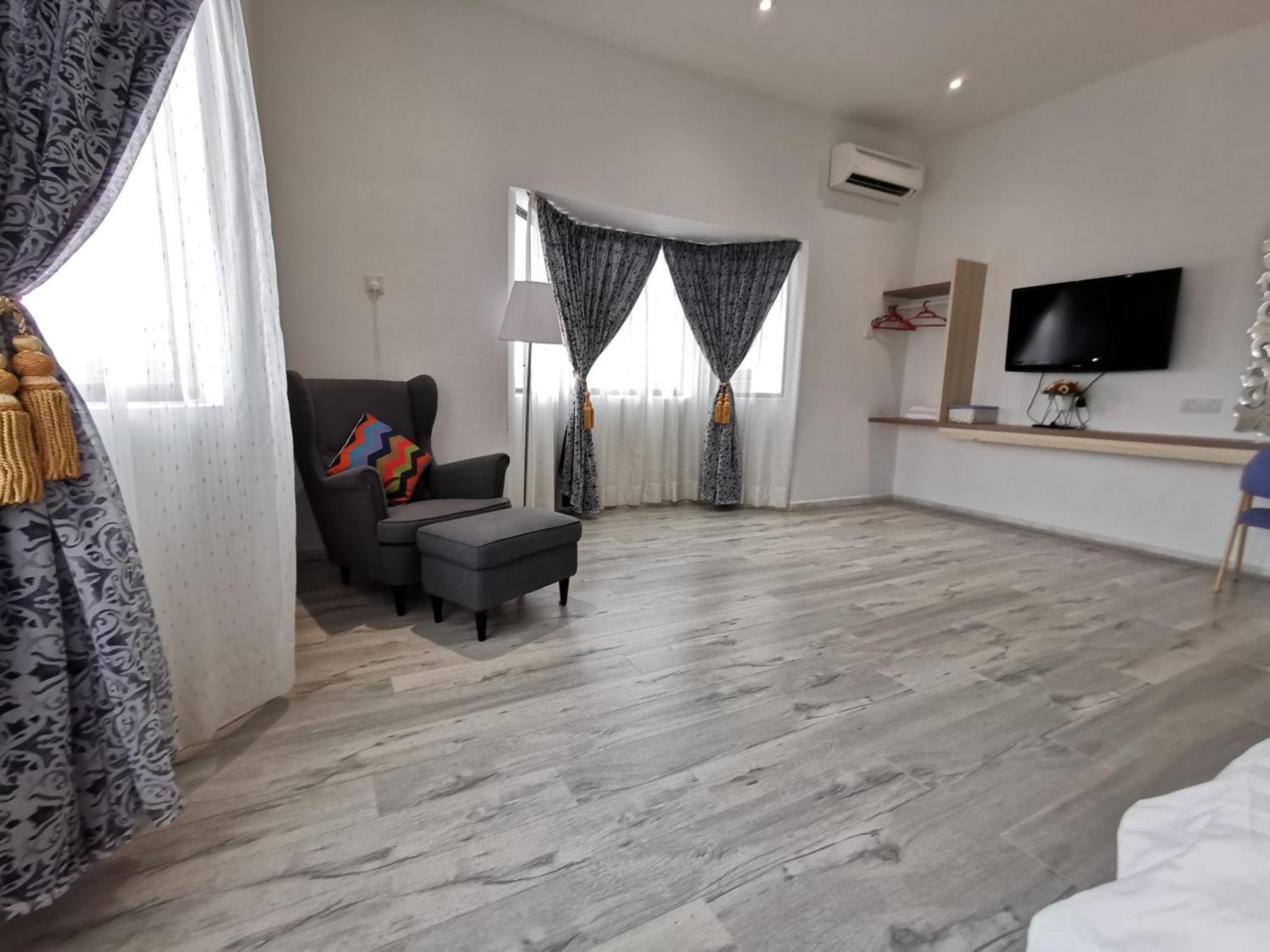 Melody Whole Or Suite Room Muar Esterno foto